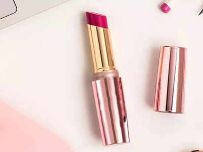Maroon Lipstick से कंप्लीट करें अपना खूबसूरत लुक, हर ओकेजन के लिए हो सकती हैं पर्फेक्ट