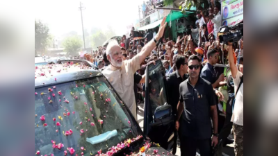 Video: કર્ણાટકમાં PM મોદીની સુરક્ષામાં ચૂક, હાથમાં માળા લઈને ગાડી નજીક પહોંચ્યો યુવક