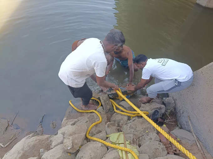 Srirama idol found in hiriyur river