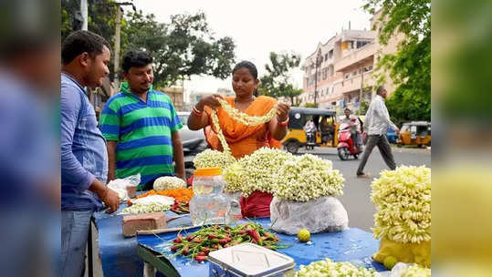 இதென்ன பூவிற்க்கு வந்த.. புது சோதனை.. ஸ்தம்பித்து நிற்கும் பெண்கள்!!