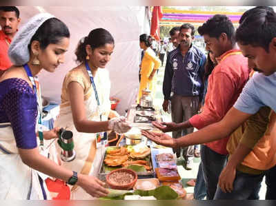 Food Camp In Youth Festival-ಆಹಾ.... ಆಹಾರ ಸಂತೆ! ಧಾರವಾಡದಲ್ಲಿ ಒಂದೇ ಸೂರಿನಡಿ ಲಭ್ಯ ಎಲ್ಲ ರಾಜ್ಯಗಳ ತಿಂಡಿ ತಿನಿಸು