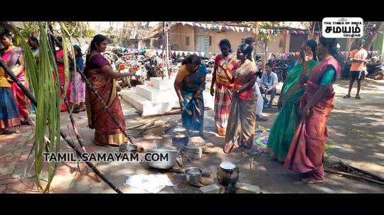 பாரம்பரிய உடை அணிந்து காவல்நிலையத்தில் பொங்கல் கொண்டாடிய காவலர்கள்.