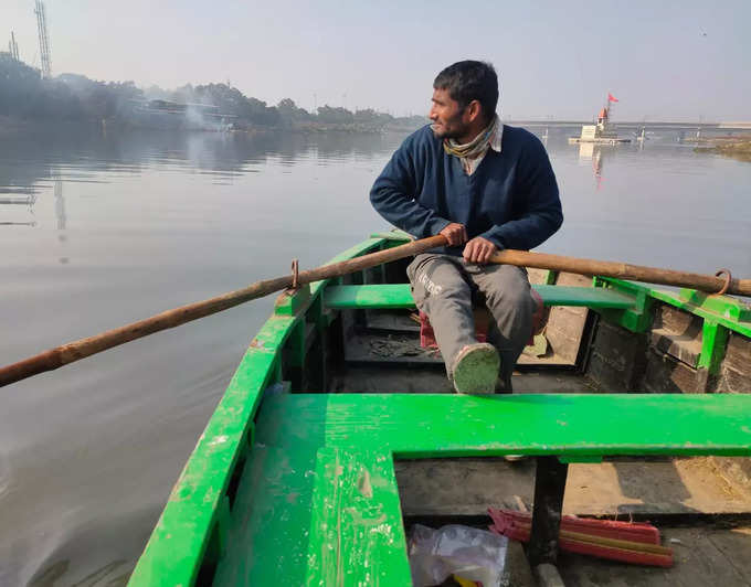 ​सरकार को देना चाहिए घाटों पर ध्यान