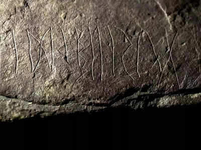 Oldest Runestone Norway: नार्वे में मिला सबसे पुराना शिलालेख, क्या 2000 साल पुराने पत्थर से खुलेंगे राज
