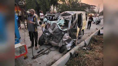 मुंबई-गोवा हायवेवर कार-ट्रकचा भीषण अपघात, १० जणांवर काळाचा घाला