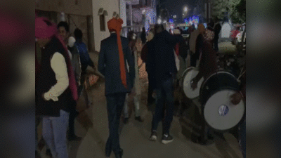 Kanpur : बैंड-बाजा बारात और मौत... शादी में डांस करते हुए युवक को आया हार्ट अटैक, अस्पताल में तोड़ा दम