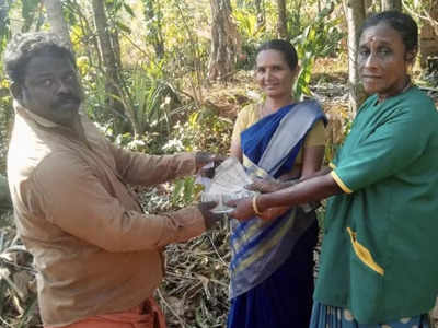 മാലിന്യത്തിനൊപ്പം അരലക്ഷം രൂപ; ഉടമയെ കണ്ടെത്തി തിരിച്ചേല്‍പ്പിച്ച് ഹരിതകര്‍മ്മ സേനാംഗങ്ങൾ; അഭിനന്ദിച്ച് മന്ത്രി