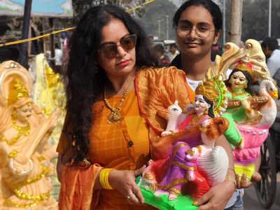 Saraswati Puja 2023: পুরোহিত না পেলে ঘরে নিজেই করুন সরস্বতী পুজো, জেনে নিন পুজোর পদ্ধতি