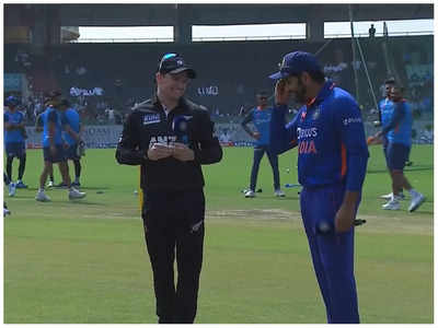 Raipur ODI: టాస్ గెలిచి ఫీల్డింగ్ ఎంచుకున్న రోహిత్ శర్మ.. ఇరు జట్లదీ ఒకే స్ట్రాటజీ!