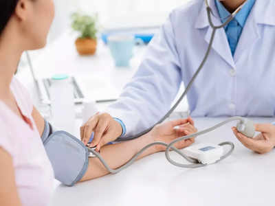 Blood Pressure:ബിപി കുറയ്ക്കാൻ സഹായിക്കും 4 വൈറ്റമിനുകൾ