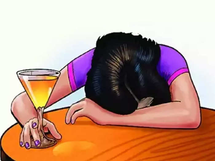 Drunk Mumbai girl orders biryani straight from Bangalore and is shocked to see the bill