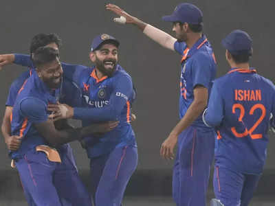 IND vs NZ: कुलदीप यादव की फिरकी के साथ रोहित-शुभमन ने बल्ले से दिखाया दम, तस्वीरों में देखें तीसरे वनडे मैच का रोमांच