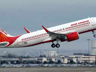 पेशाब कांड के बाद Air India का बड़ा फैसला, विमान में शराब परोसने के नियम में बदलाव