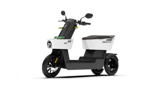 Self Balancing electric scooter ஜனவரி 26 குடியரசு தினத்தன்று வெளியிடு! 150 கிலோமீட்டர் செல்லலாம்!