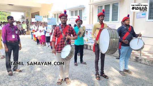 தேசிய வாக்காளர் தினத்தை ஒட்டி காஞ்சிபுரத்தில் கல்லூரி மாணவர்கள் விழிப்புணர்வு பேரணி.