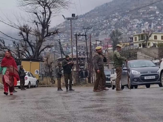 कश्मीर में चप्पे-चप्पे पर सुरक्षा 