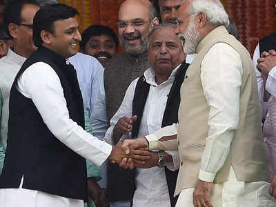 BJP के सबसे बड़े सियासी प्रतिद्वंद्वी रहे नेताजी को पद्म विभूषण, इतना मुलायम होने की वजह क्या है?