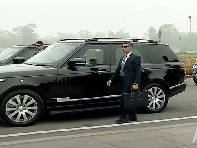 PM Narendra Modi Car Range Rover Sentinel