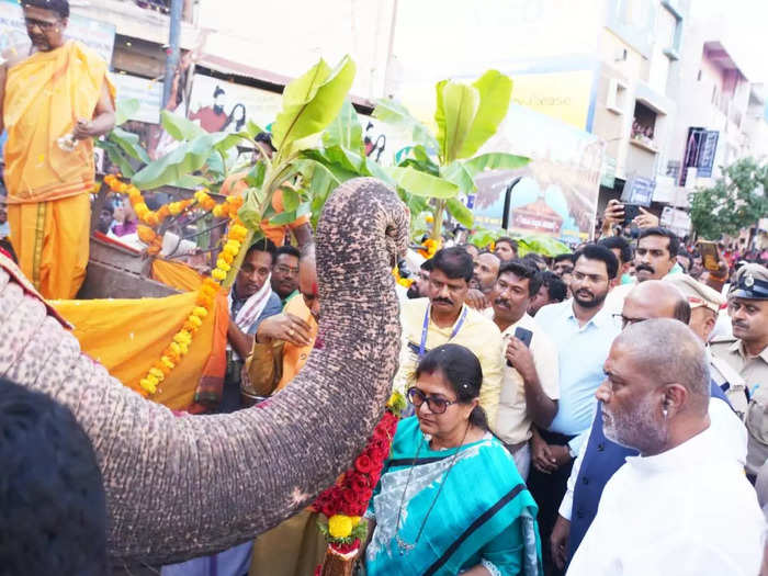 Vijayanagara vasanta vaibhava procession