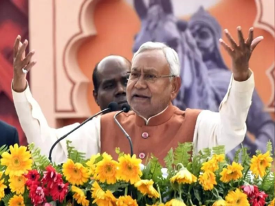Bihar Politics: JDU किसी को निकालती नहीं, खुद पार्टी छोड़ने को मजबूर होते लोग, जॉर्ज.. शरद से PK तक यही हुआ