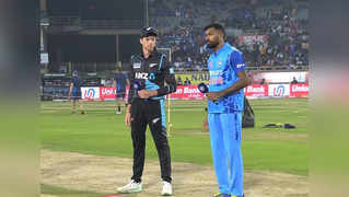 IND vs NZ 1st T20I Live Score : অষ্টম উইকেটের পতন, হারের মুখে ভারত