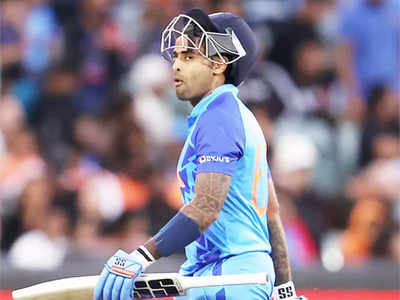 Suryakumar Yadav : স্পিন খেলতে ভুলে গেলে...?, টি২০-তে মেডেন ওভার দিয়ে তোপের মুখে সূর্য