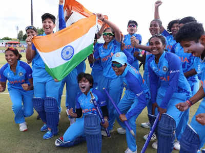 IND W vs ENG W U19: U-19 टी20 विश्व चैंपियन बनने पर देश की बेटियों को दिग्गजों ने किया सलाम, गांगुली से लेकर युवराज तक ने दी बधाई