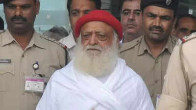 Asaram Bapu Crime: 2013 का दिन जब पहली बार आसाराम बापू के पैरों तले जमीन खिसकी... संत से रेपिस्ट बनने का सफर!