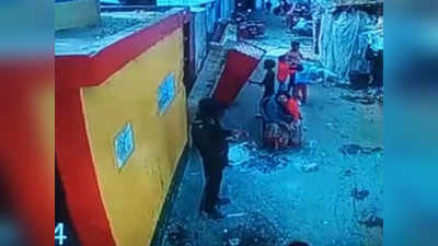 कानपुर में दीवार गिरने से महिला और बच्चे की मौत, हादसे में Dog की चली गई जान, CCTV में कैद हुई दर्दनाक घटना