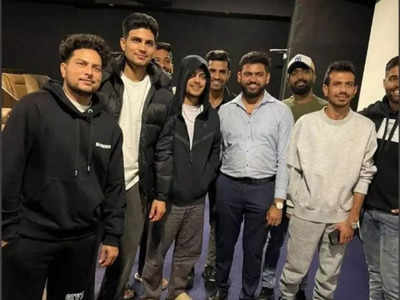 Team India: पठान के रंग में रंगी टीम इंडिया, मैच से पहले खिलाड़ियों ने उठाया शाहरुख खान की फिल्म का मजा, देखें फोटो