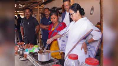 फिर मुख्यमंत्री ममता बनर्जी ने बनाई चाय, शांतिनिकेतन में लोगों ने चुस्कियां लेकर उठाया आनंद