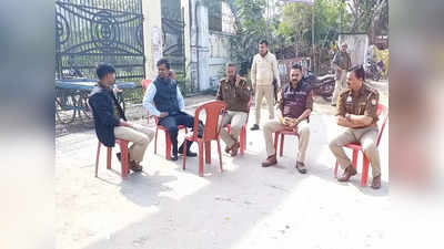 Ambedkar Nagar: अम्बेडकरनगर महामाया मेडिकल कॉलेज छावनी में तब्दील, छात्रों को लखनऊ जाने से रोका