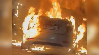 Car Fire: बहादुरगढ़ में CNG कार में लगी आग, दो दोस्तों ने कूदकर बचाई जान