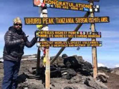 जबलपुर के युवक की बड़ी कामयाबी, दक्षिण अफ्रीका की सबसे ऊंची चोटी Kilimanjaro पर फहराया Indian Flag