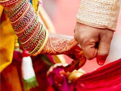 Viral News: दूल्हा तैयार होने गया था सैलून, नहीं लौटा तो छोटे भाई ने कर ली शादी