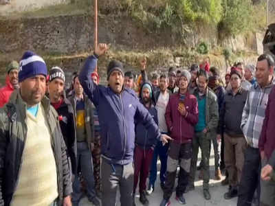 Joshimath के पास NTPC टनल बंद होने से सड़क पर आ गए 800 मजदूर, कहा- काम करने दो या जेल भेज दो