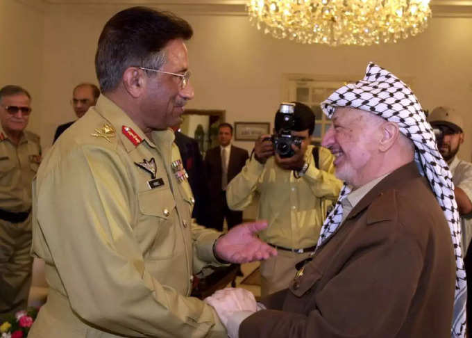राष्ट्रपति पद से हटते ही मुशर्रफ के शुरू हुए बुरे दिन