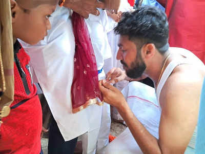 Karwar Markepoonav: ಹುಣ್ಣಿಮೆಯಂದು ಕಾರವಾರದಲ್ಲಿ ಹೊಟ್ಟೆಗೆ ಸೂಜಿದಾರ ಪೋಣಿಸಿಕೊಂಡು‌ ಹರಕೆ ತೀರಿಸುವ ವಿಶಿಷ್ಟ ಪದ್ಧತಿ