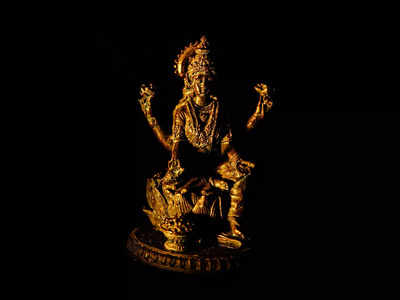 Lakshmi Devi: ಇವುಗಳಿಂದಲೇ ನಿಮಗೆ ಹಣದ ಸಮಸ್ಯೆ ಎನ್ನುತ್ತಾರೆ ಚಾಣಕ್ಯ, ವಿದುರ, ಭಗವದ್ಗೀತೆ..!