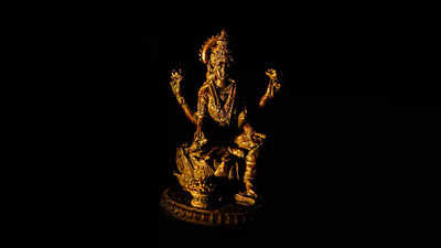 Lakshmi Devi: ಇವುಗಳಿಂದಲೇ ನಿಮಗೆ ಹಣದ ಸಮಸ್ಯೆ ಎನ್ನುತ್ತಾರೆ ಚಾಣಕ್ಯ, ವಿದುರ, ಭಗವದ್ಗೀತೆ..!