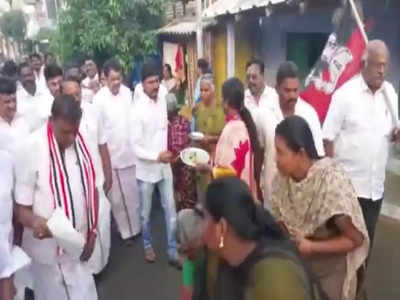 ஈரோடு கிழக்கு இடைத்தேர்தல் - களைகட்டும் தேர்தல் பிரச்சாரம்.. ஆட்கள் பற்றாகுறையால் அவதிப்படும் தொழில் நிறுவனங்கள்!