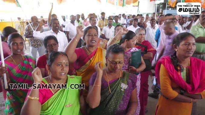 நெல்லை - ஸ்மார்ட் சிட்டி பணிகளை விரைந்து முடிக்காத மாநகராட்சியை கண்டித்து பாஜக ஆர்ப்பாட்டம்