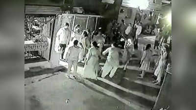 Chhindwara में शराब कारोबारी की दबंगई, पड़ोसी ने CCTV Camera लगाया तो घर में घुस कर की मारपीट