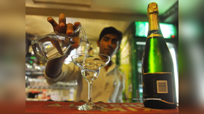 दिल्ली शराब घोटाले में CBI ने की एक और गिरफ्तारी, क्या बढ़ेगी AAP की मुश्किल?