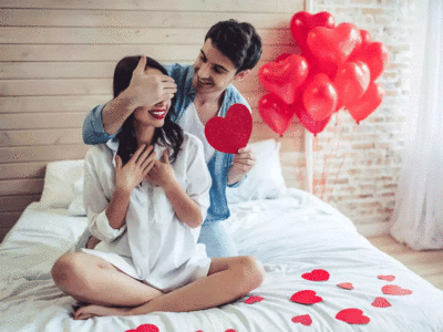 Valentine Bedroom Tips: प्यार के पल को खास बनाना चाहते हैं, वेलेंटाइन डे पर ऐसे तैयार करें बेडरूम