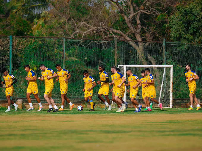 സസ്പെൻഷന് അരികെ നിൽക്കുന്നവർ കേരള ബ്ലാസ്റ്റേഴ്സിന്റെ പ്രധാനികൾ