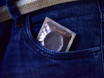 condom day 2023: വാലന്റൈൻ ഡേ മാത്രമല്ല ഫെബ്രുവരി 14, ദേശീയ കോണ്ടം ദിനം കൂടിയാണ്; അറിയാം ചില കാര്യങ്ങൾ
