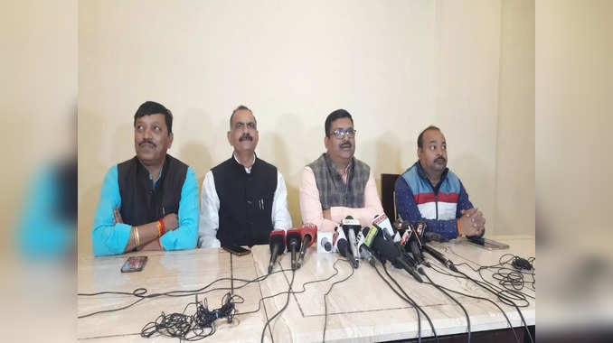 Jharkhand: 4 निलंबित नेताओं ने खोला मोर्चा, प्रदेश कांग्रेस अध्यक्ष Rajesh Thakur को पद से हटाने के लिए चलाएंगे अभियान