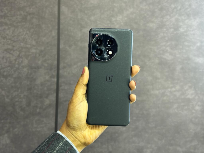 <strong>OnePlus 11 5G के ऑफर्स: </strong>