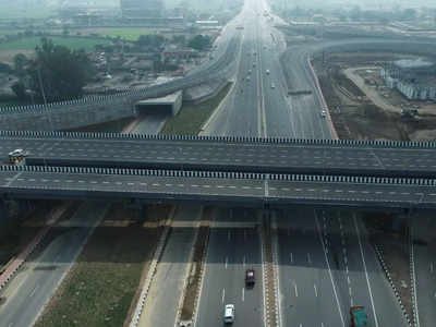 Delhi-Mumbai Expressway: आज से लोगों के लिए खुल रहा दिल्ली-मुंबई एक्सप्रेसवे, जानें गुरुग्राम से कितना टोल